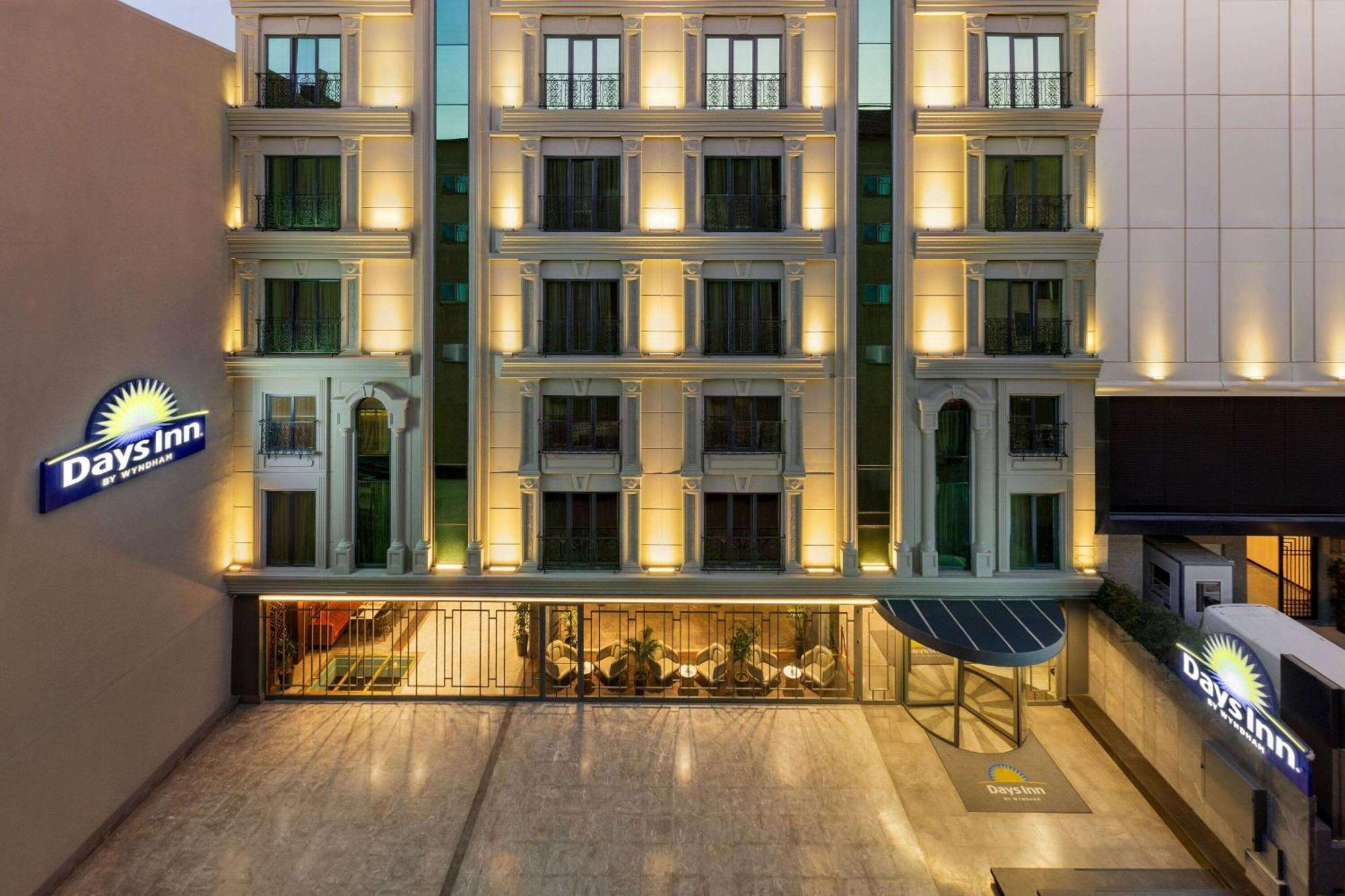 Days Inn By Wyndham Istanbul Bomonti מראה חיצוני תמונה