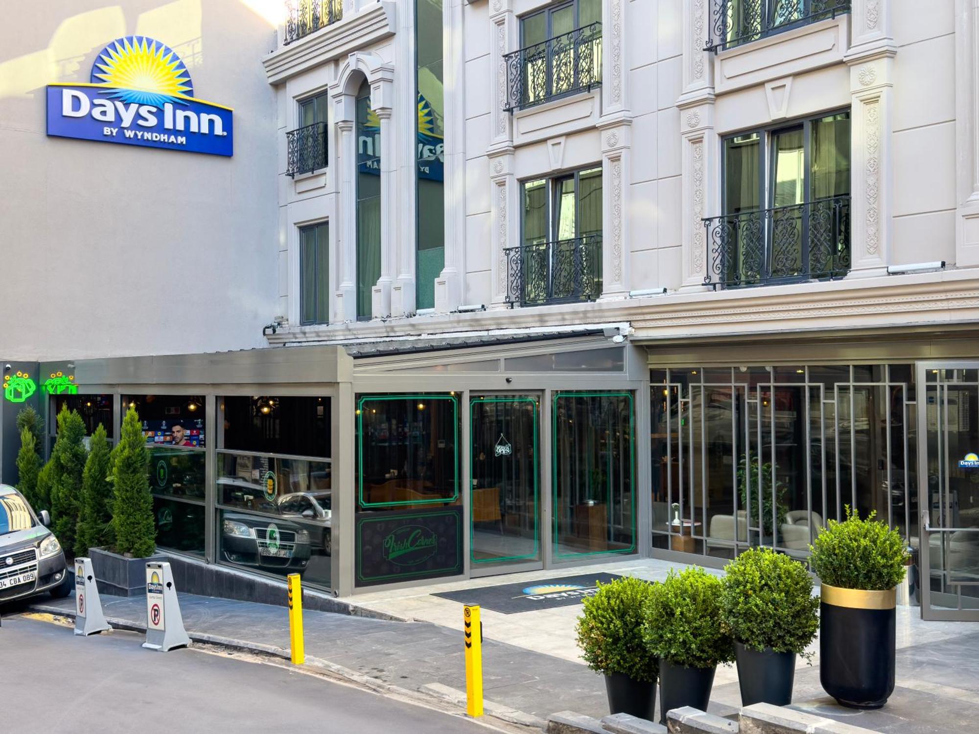 Days Inn By Wyndham Istanbul Bomonti מראה חיצוני תמונה